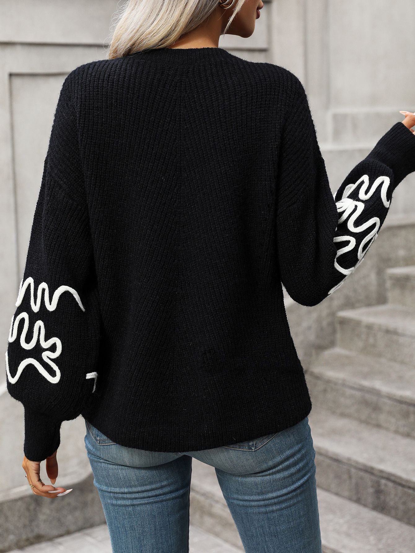 Women's Solid Color Pattern Fashionable Knitted Sweater Women