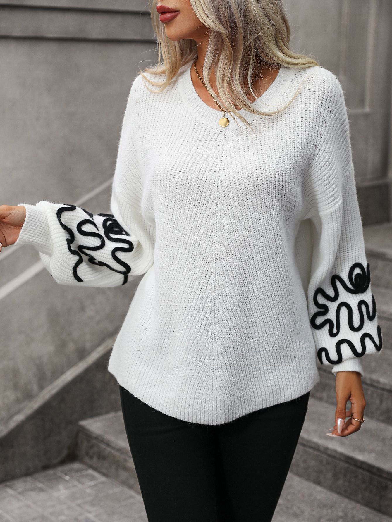 Women's Solid Color Pattern Fashionable Knitted Sweater Women